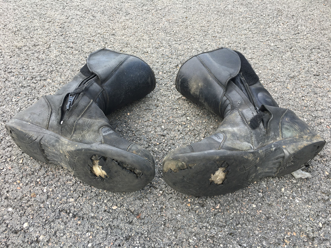 A5F40E0A-FC21-42D1-961A-85F321F07F6B