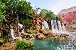 nguyen -  Dòng thơ họa của Nguyễn Thành Sáng &Tam Muội (3) Ccimage-shutterstock-746582701