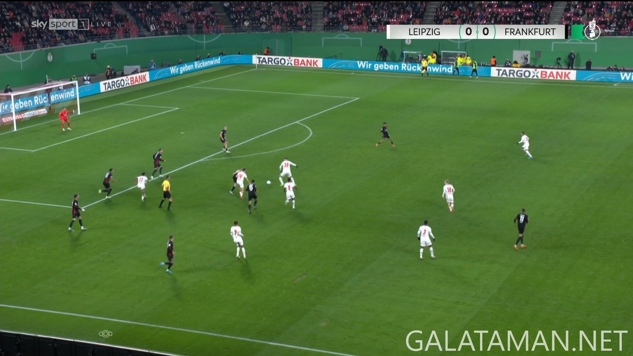 [Image: 20241204-ASAT-DFB-R16-1080-mkv-snapshot-16-01-236.jpg]