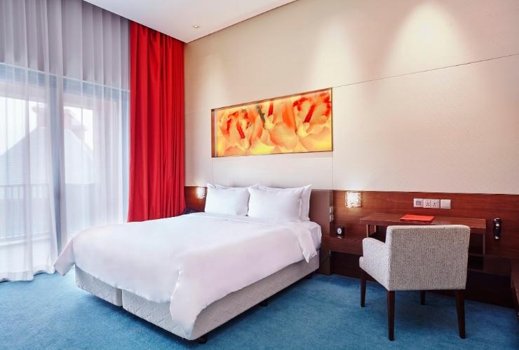 Resorts World Sentosa - Festive Hotel