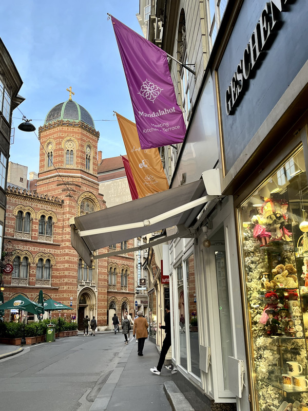 7FF5AA15-9FC2-4526-B3A2-213D74F7D7BD