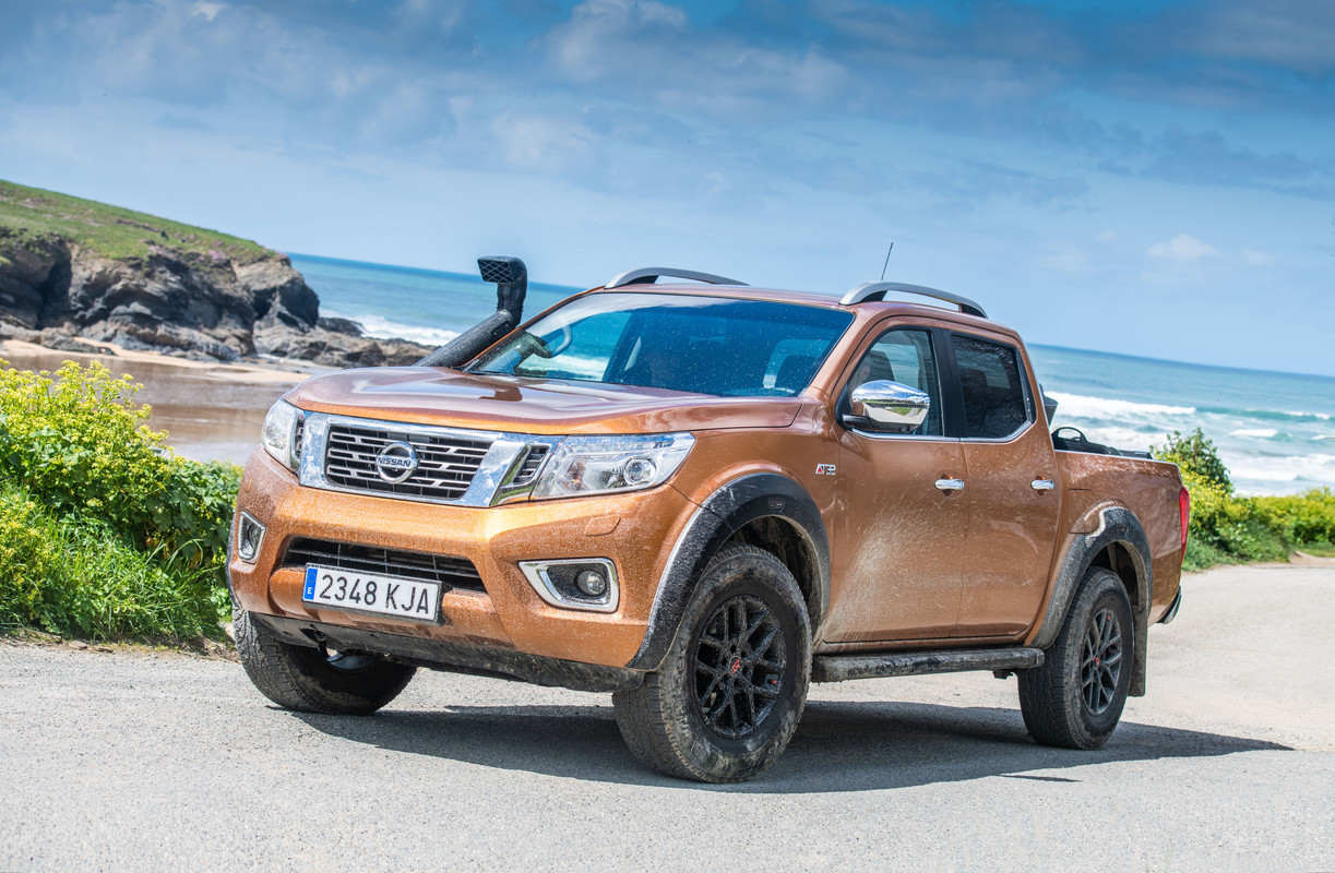 Nissan Navara Off-Roader AT32 (10)