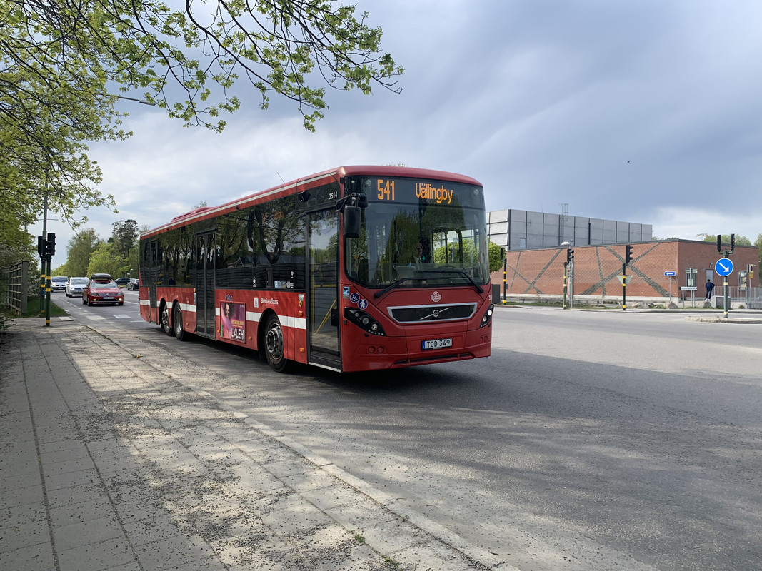 132F67F9-94CE-4979-AAA0-4046BE157DD8