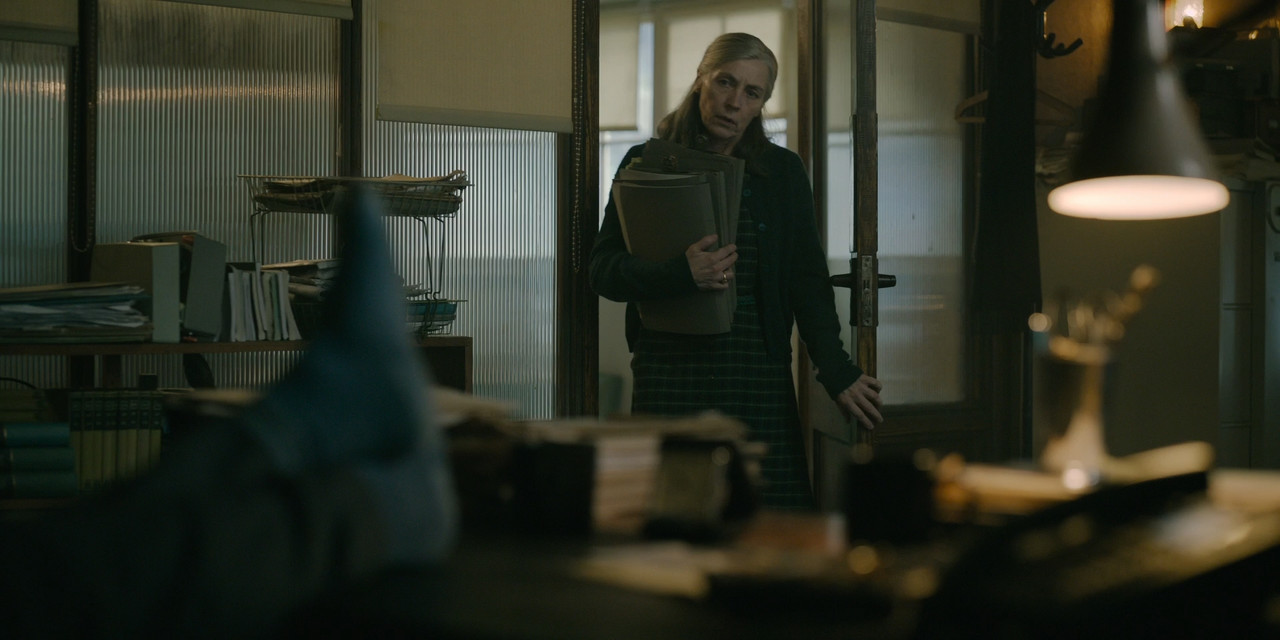 Slow.Horses.S01E01.Failures.Contagious.1080p.ATVP.WEB-DL.DDP5.1.H.264-NTb.mkv_snapshot_12.01.095