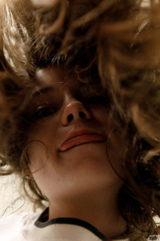 full_070_1245221349450889