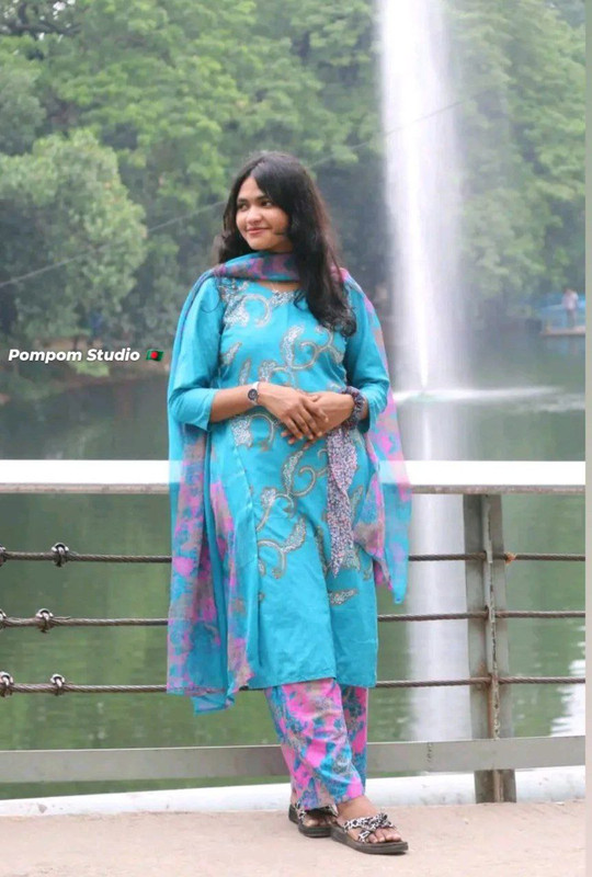 photo 6224430514656364844 y