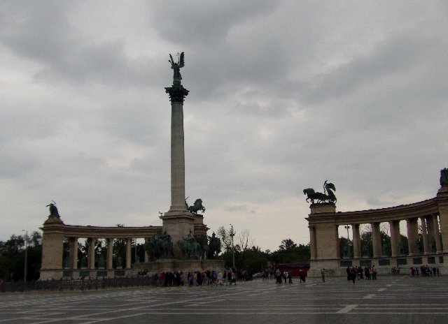 Primer día: Llegada, Av.Andrássy ut, Opera y Vaci utca - Budapest en 4 días (9)