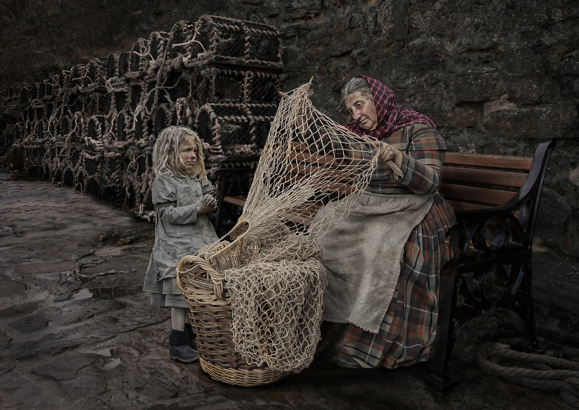 people-woman-child-nets.jpg