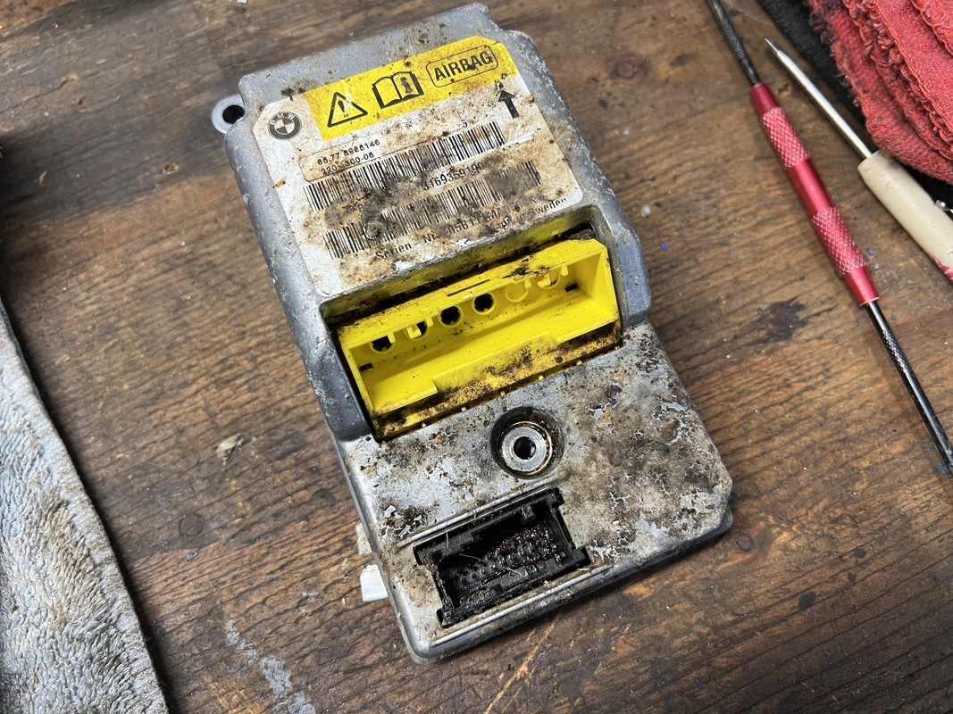 2C0AD4EE-66D4-401F-A20D-7022C08D794C