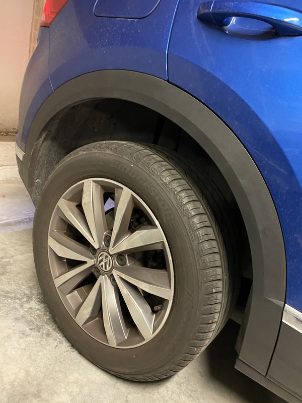 D58FE9B6-4B57-4C79-AC9D-FB79D8698DE5