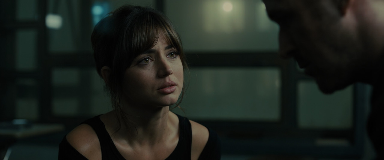 Blade Runner 2049 (2017) V2.mkv_snapshot_01.15.03_[2018.02.03_22