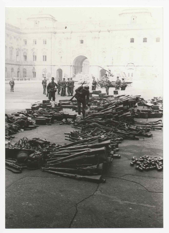 BA_FW_680_8282A_29A_300