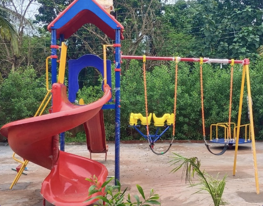 Multiplay Station With Swing