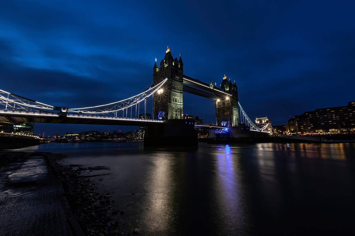 blue-tower-bridge-5762070-1280.jpg