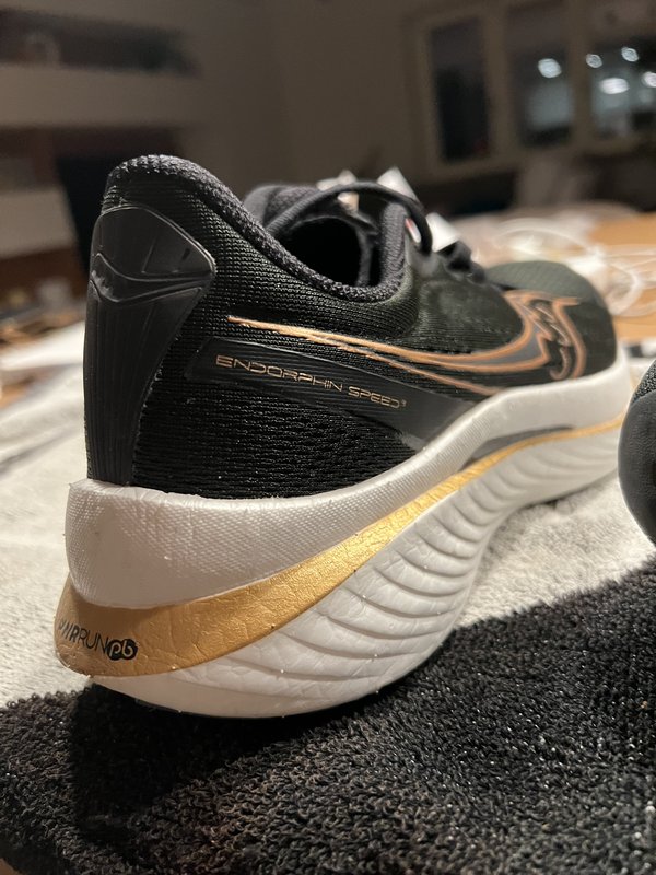 184DD8D8-0CB4-4ADF-93C8-42D5142273BB