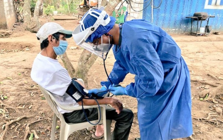 Cárteles del narcotráfico someten a pasantes de médico a sus servicios