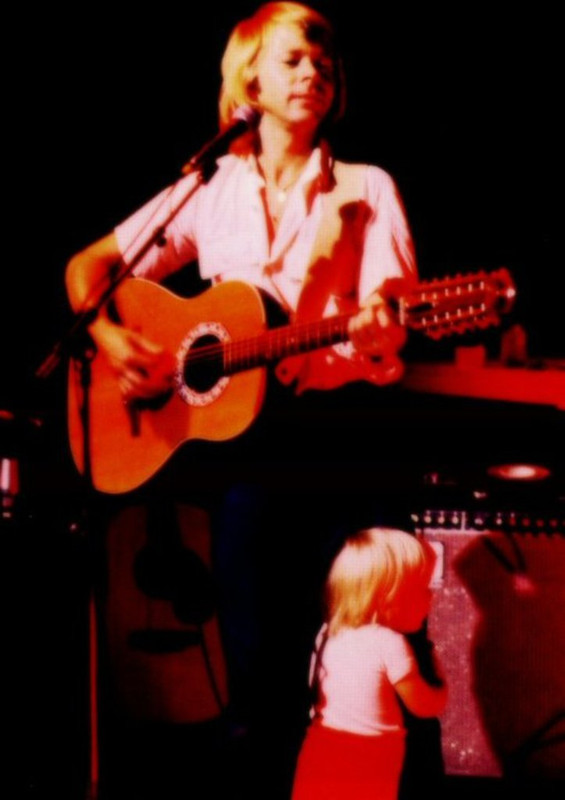 61866_109852922407235_100001475833690_75816_5847