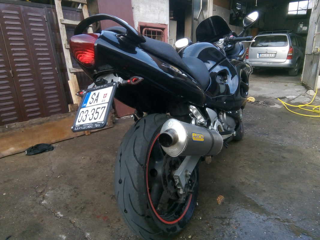 Suzuki GSXF 750 (7)