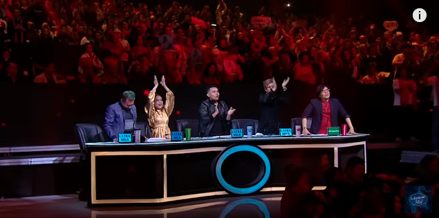 Lyodra mendapat standing ovation dari kelima juri