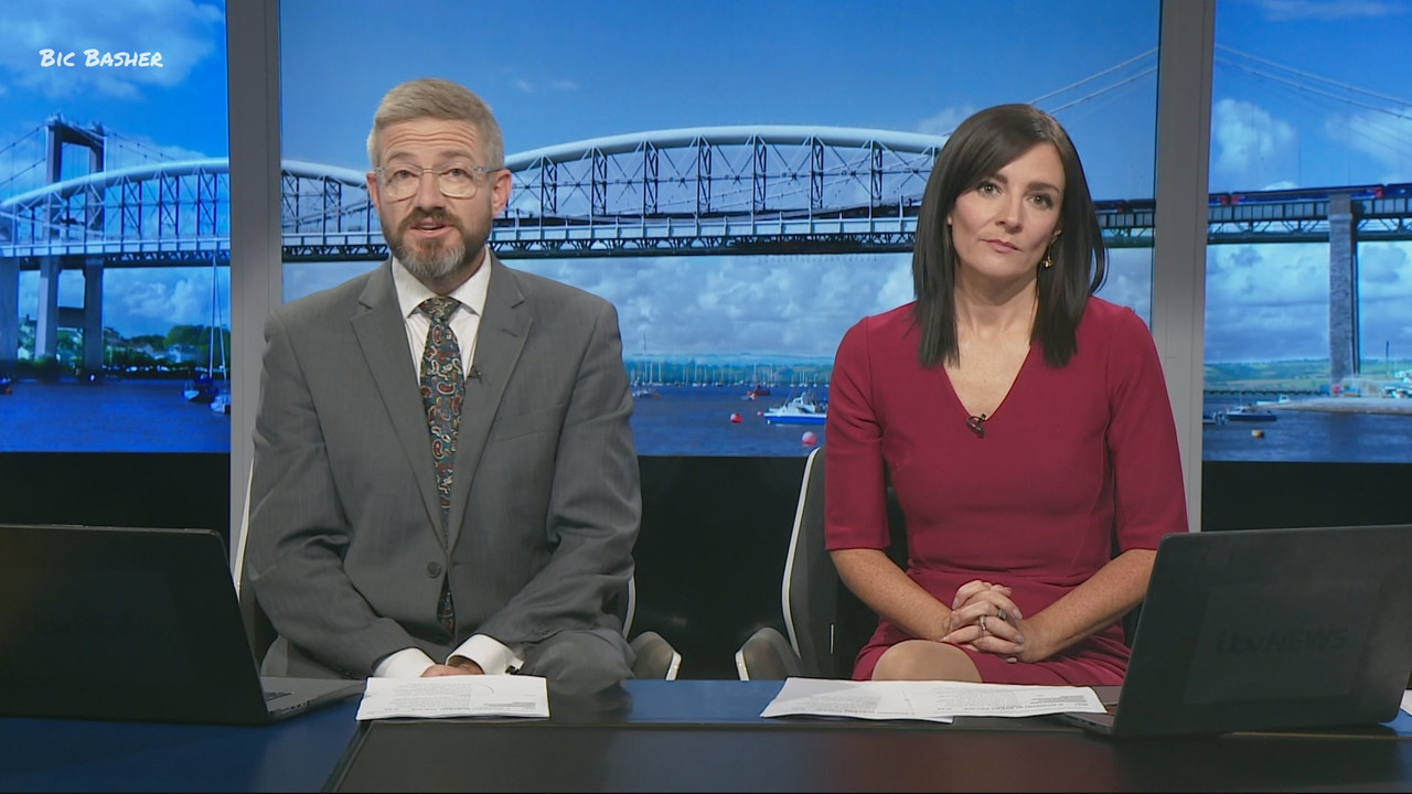 09.23 - 18.00.00 - ITV News West Country. Breaking news and current s....ts_snapshot_02.41.396