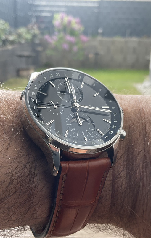 31D51A1C-2B4E-43F6-A355-988831910355