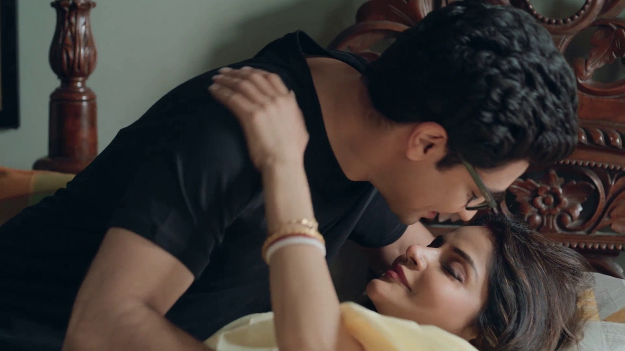 [Image: vlcsnap-2025-08-01-21h06m00s369.png]