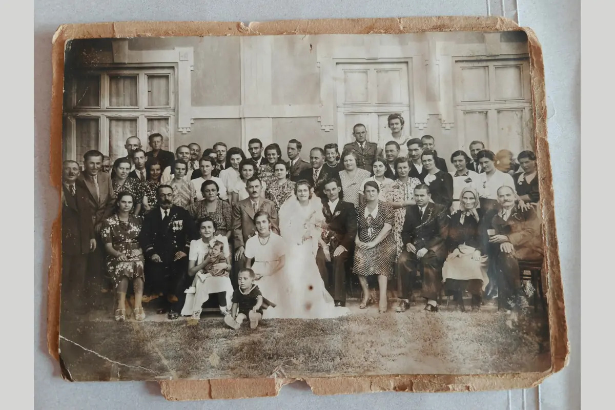 [Слика: budimir-nadezda-vencanje-grupna-fotografija.jpg]