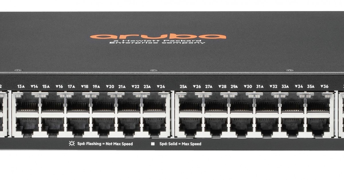 Vista frontal do Switch HPE Aruba Instant On 1960 48G 4SFP+ (JL676A), mostrando as 48 portas Gigabit e os 4 slots SFP+.