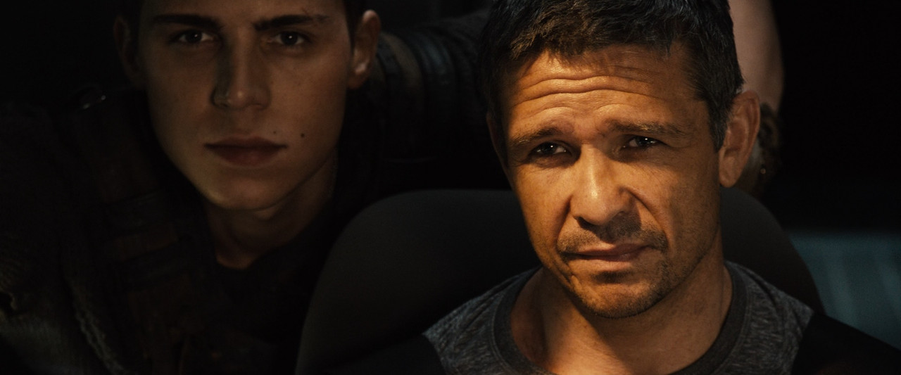 Riddick (2013) DC.mkv_snapshot_02.00.11_[2018.03.31_08.08.21]