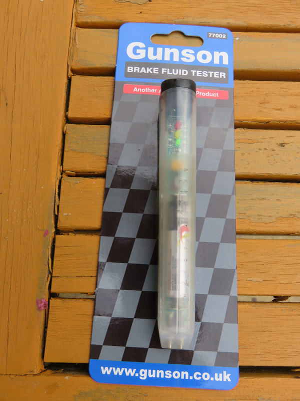 Hydraulic fluid water content tester