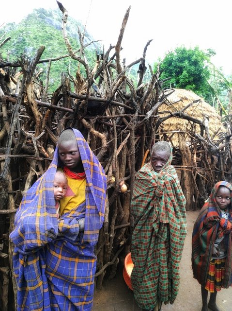 Kabong Town (Tribus) - Kotido - 18 días por las tierras más remotas de Uganda y Kenya (8)
