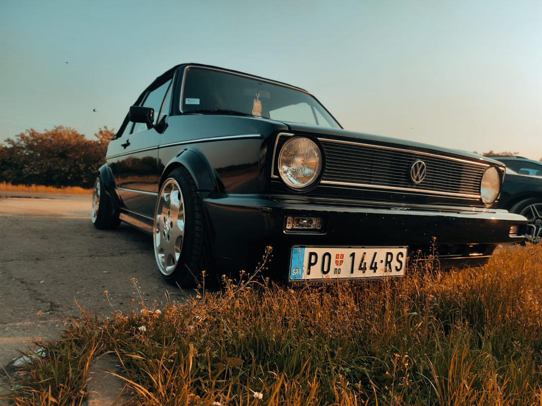 3F77B374-C849-493B-9A36-2724E21F489F