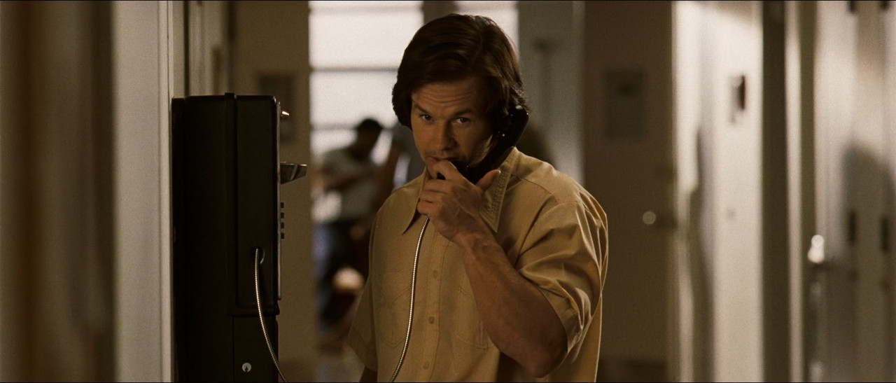 Invincible (2006).mkv_snapshot_00.45.21_[2018.01.22_22.06.40]