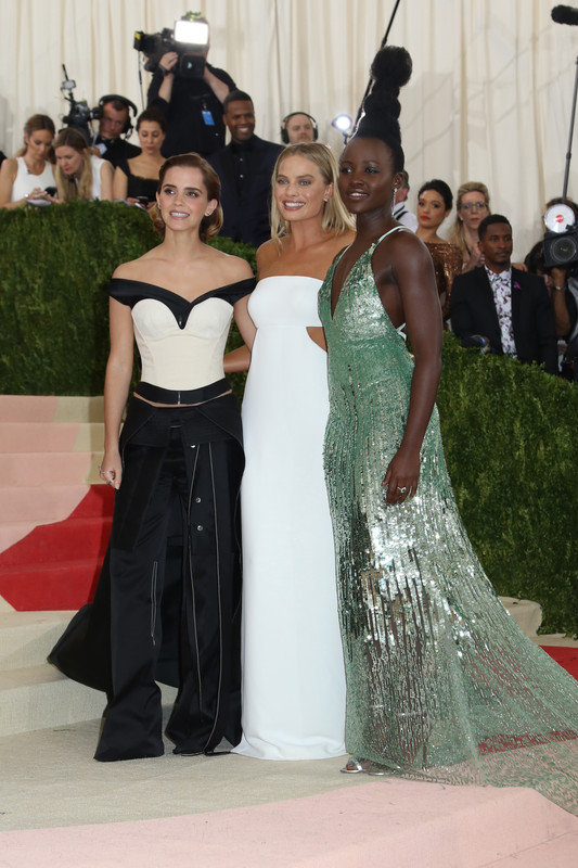 emmawatson-updates.com (221)