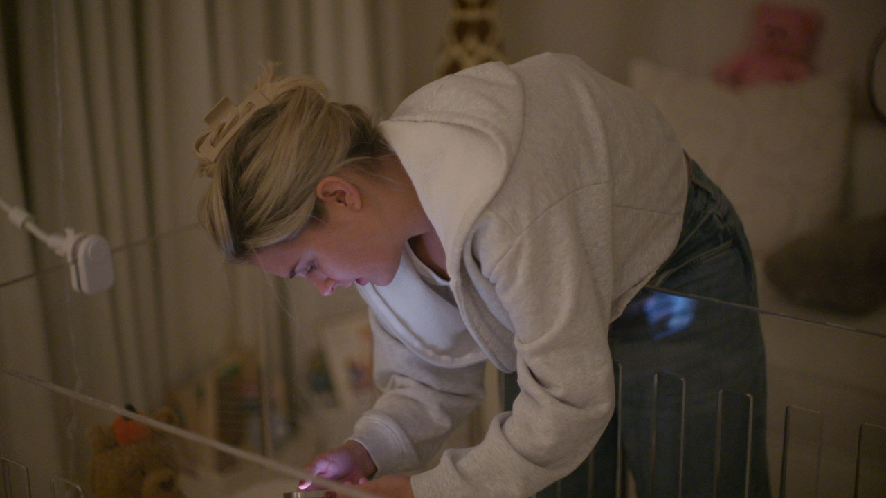 Molly-Mae_ Behind It All 2025 S01E01 Amazon 1080p WEB DDP x264-NM21vi.mkv_snapshot_18.30.000