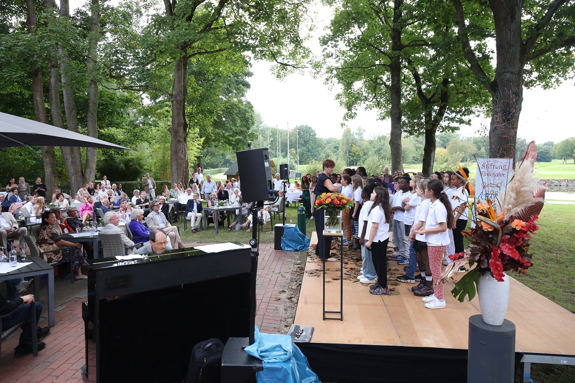 web_Indian Summer 2025 Stiftung Kinderjahre (c) Wallocha (179)