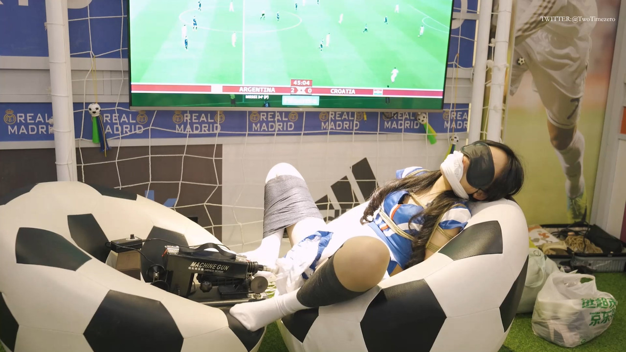 绿帽学院 绑着足球小宝贝.mp4_20221224_185345.809