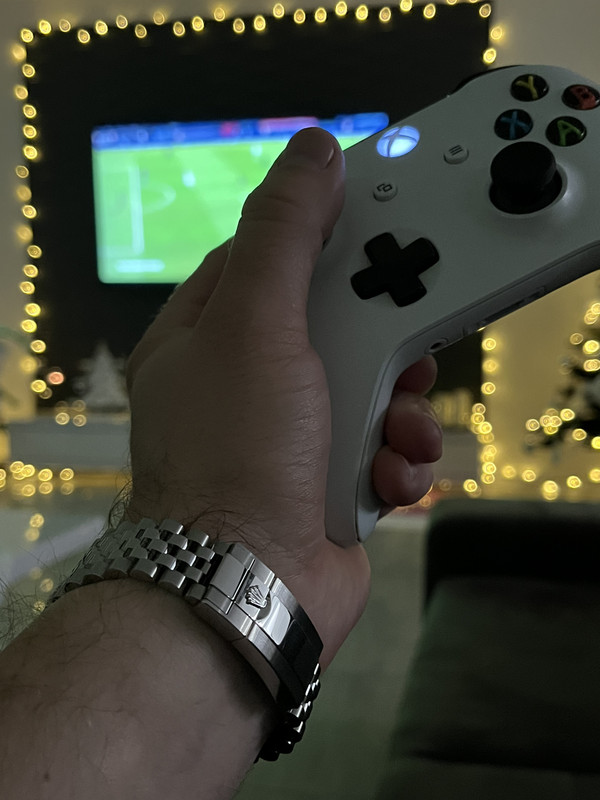 5F8F09FB-29D3-41B5-8426-A8E3DCCBFF01