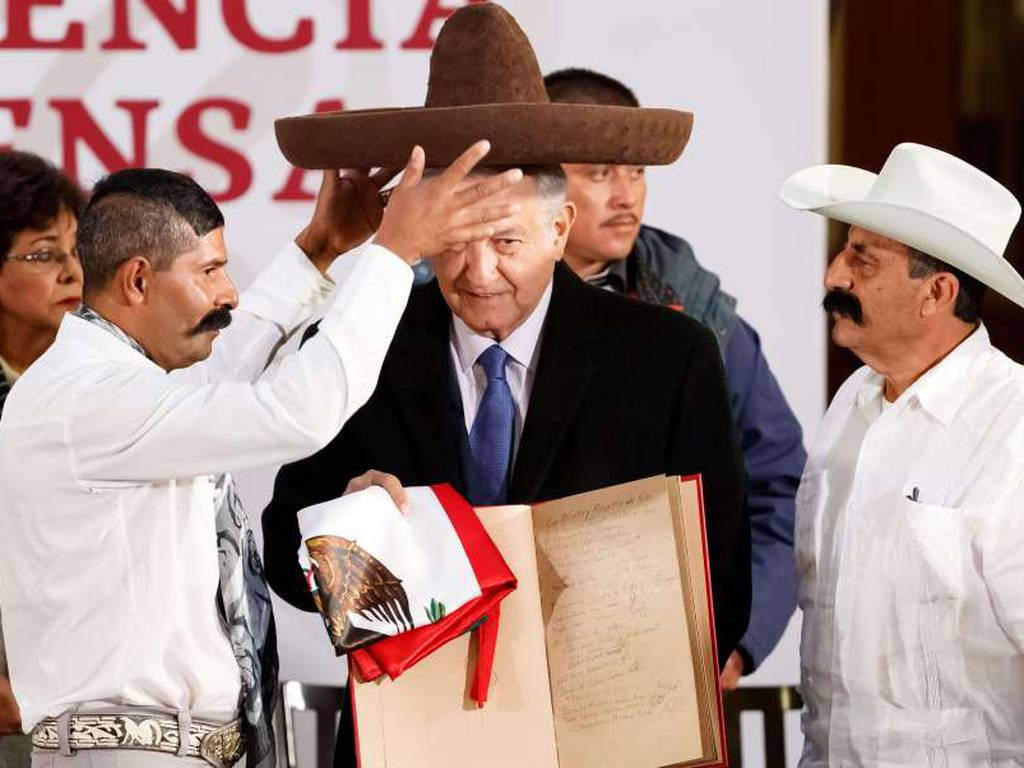 Nieto de Emiliano Zapata estalla contra AMLO por usar a su abuelo en la boleta