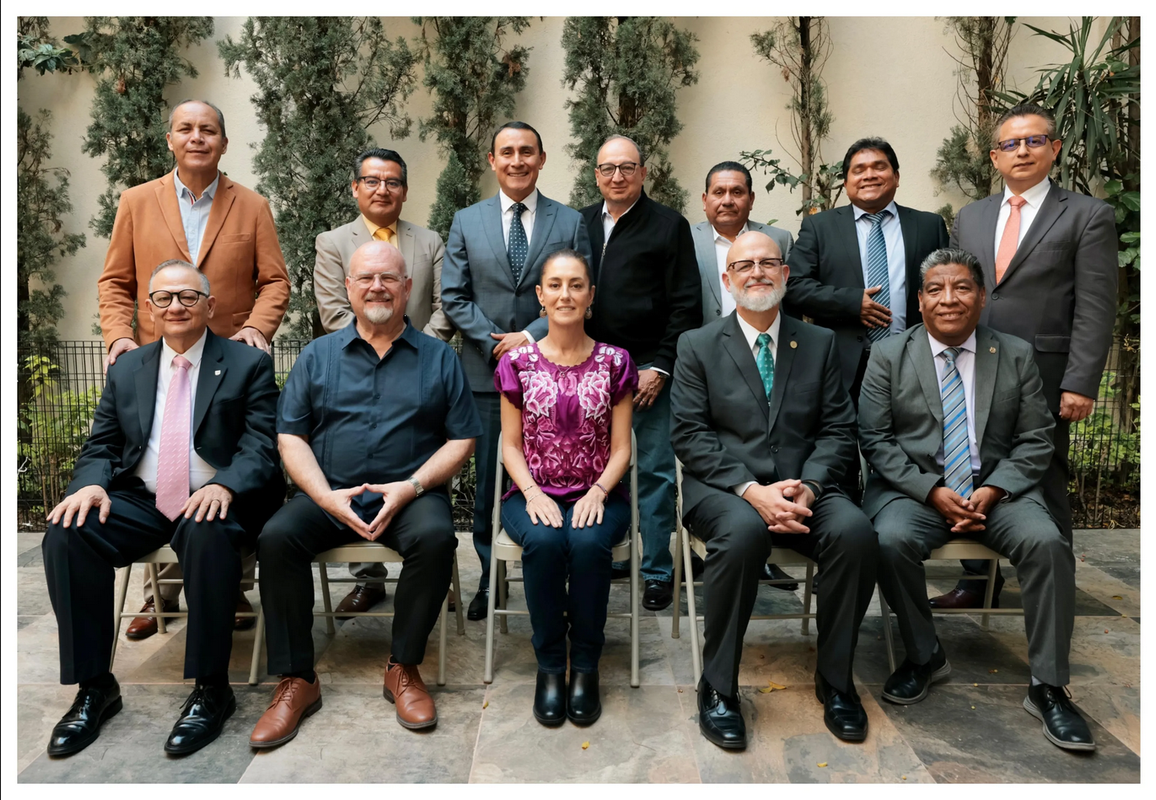 Sheinbaum se reúne con líderes de la comunidad Evangélica 