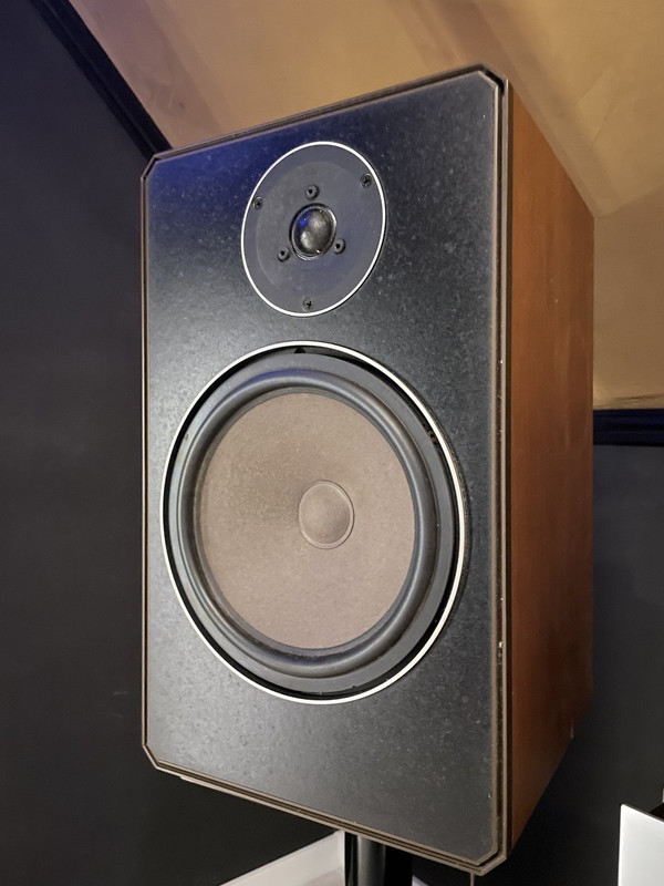 1B8D65C8-857D-40EC-B4AB-93BD698B1211