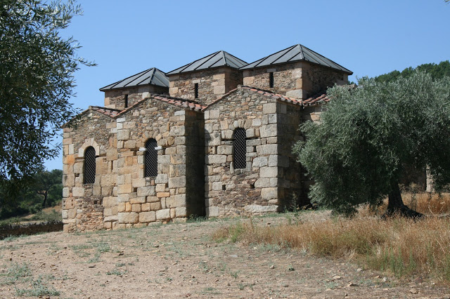 ALCUESCAR CACERES.sANTA LUCIA DE TRAMPAL .IGLESIA VISIGODA S.VII