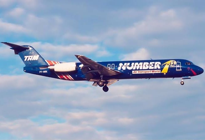 TAM Fokker 100 PT-MRK