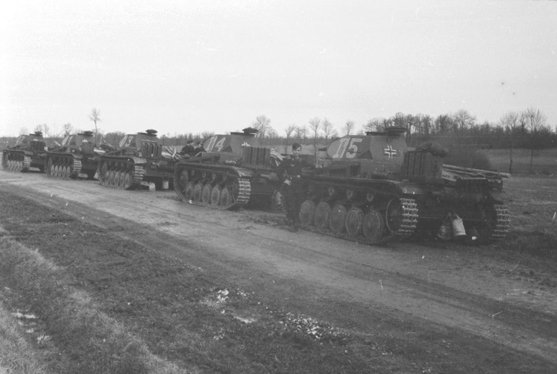 41-Ком 7 PzDiv 1E5aPJupbXY