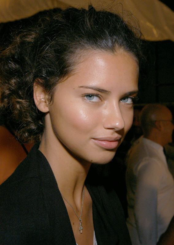 Adriana Lima - Sexy Mix