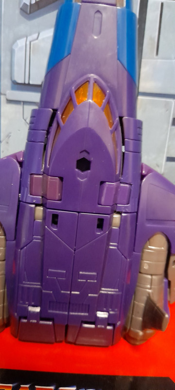 Generations-Selects-Cyclonus-01