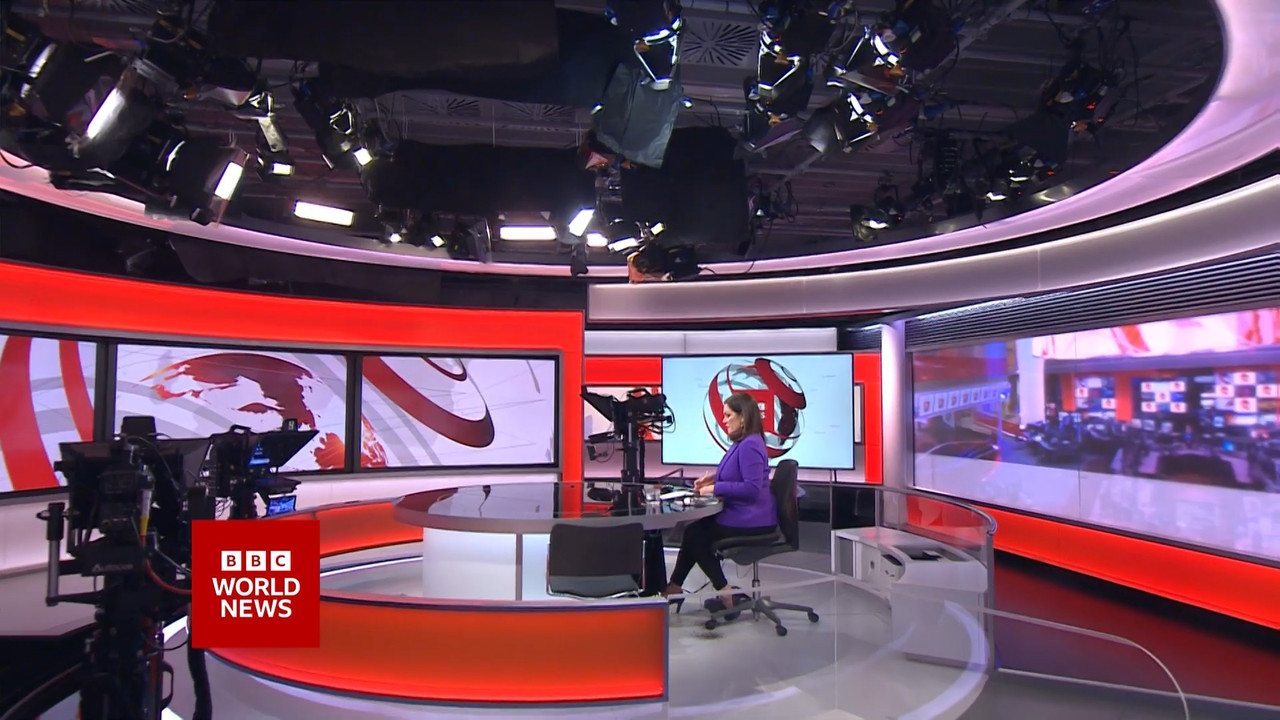 01.14 - 06.00.00 - BBC World News. News. Reporting on the day's inter....ts_snapshot_07.02.460