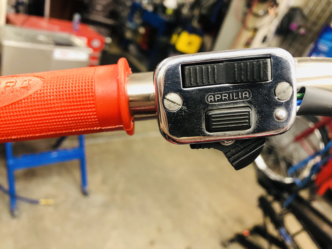 90B2B650-CFA7-40ED-8629-793E13D65649