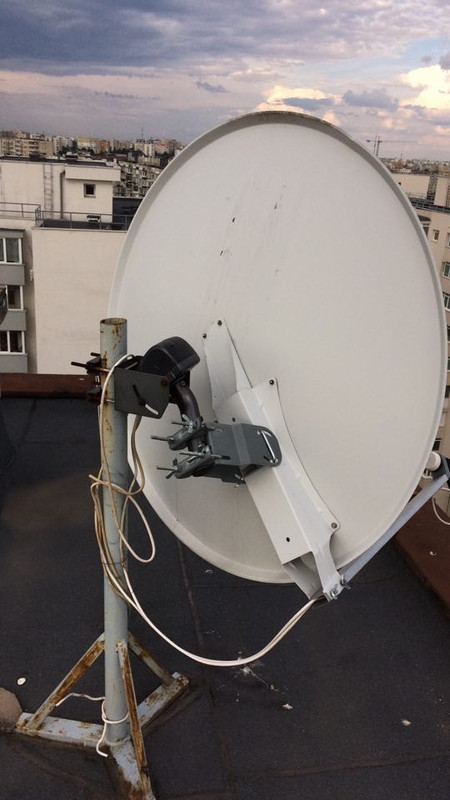 VAND] Antena satelit + motor + lnb + suport