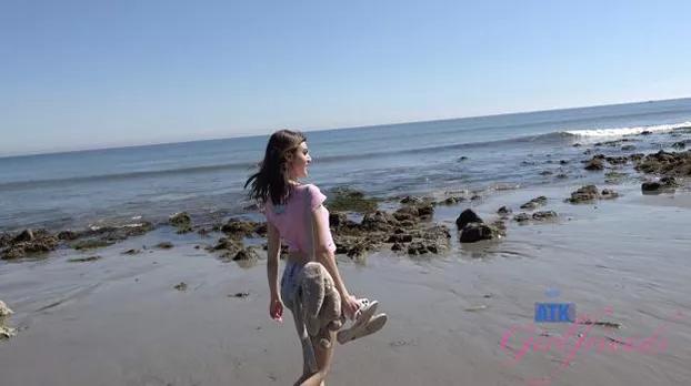 ATKGirlfriends – Julia James – Paradise Cove 1